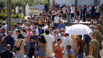 Srceparajuće scene sa sahrane Dioga Žote (FOTO)
