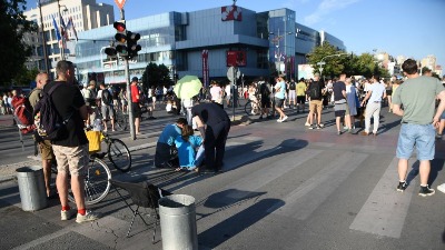 Zborovi pozvali Novosađane: U 19 h ne idemo u kafić, već na raskrsnicu