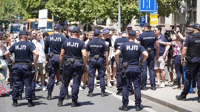 Italijani o protestima u Srbiji: Policijsko razbijanje mirnih demonstracija