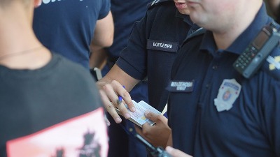 MUP saopštio: Uklonjene sve blokade, dve osobe privedene!