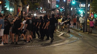 Uhapšeno 16 učesnika sinoćnih protesta u Beogradu