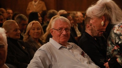 SRS: Ako policija za 48 sati ne ukloni barikade u Zemunu, ukloniće ih Šešelj sa srpskim četnicima