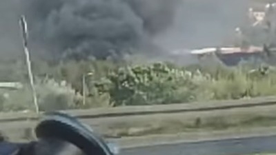 VELIKI požar na Karaburmi: Gori rastinje u blizini Pančevačkog mosta (VIDEO)
