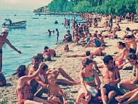 Izbledela fotografija sa plaže iz bivše Jugoslavije na kojoj su svi uočili istu stvar: "Nikada više neće biti tako" 