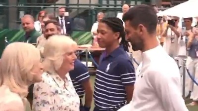 Britanska kraljica upoznala Novaka Đokovića (VIDEO)