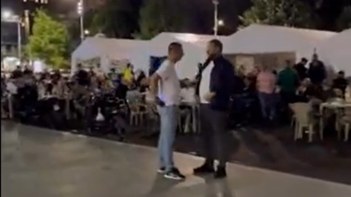 Režim grčevito SPASAVA ĆACILEND: Preživeli beli šatori ispred Skupštine, dovedeni "statisti" (FOTO/VIDEO)