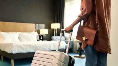 Turistički agent otkriva šta prvo treba da uradite kada uđete u hotelsku sobu - a to nije raspakivanje 