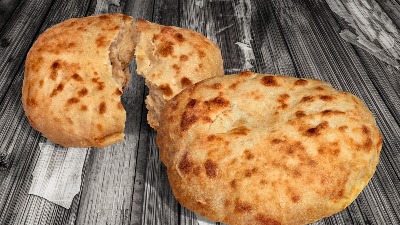 Brašno, voda i sir: Najbrže domaće lepinjice koje osvajaju na prvi zalogaj