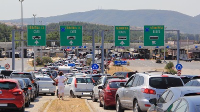 NOVO ŠOK PRAVILO ZA VOZAČE: Ako idete kolima u Grčku, jedna sitnica može da vas košta 30 evra!