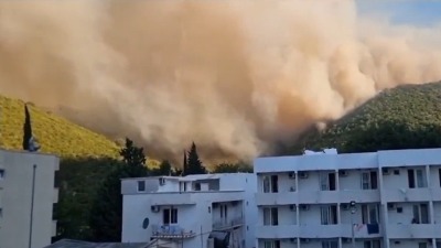 Bukte požari širom CG, porodice hitno evakuisane (VIDEO)