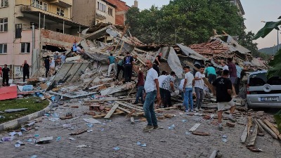 Snažan zemljotres u Turskoj: Ima poginulih i dosta povređenih (VIDEO)