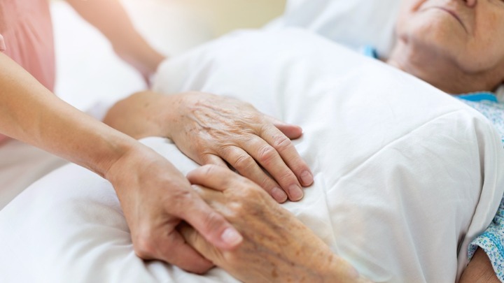 Ovim redosledom se GUBE ČULA PRED SMRT: Neuronaučnici dešifrovali misteriju "aktivnog umiranja"