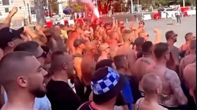 Pojavio se snimak poljskih huligana iz centra Beograda (VIDEO)