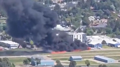 HAOS Avion se srušio i zapalio druge letelice (VIDEO)