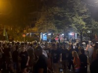 Ćerka žene koju je policajac ošamario ispred SNS-a na Vračaru otkriva šta se desilo (VIDEO)