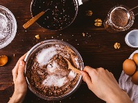 Preliveni kolač bez brašna, spreman za 5 minuta: Neodoljiva poslastica 