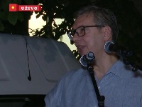 Vučić u Kneza Miloša: SNS-ovci blokirali ulicu zbog njegovog obraćanja
