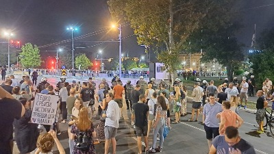 Građani zaustavljeni kod Ćacilenda, na njih letela pirotehnička sredstva