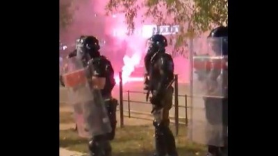 Novi napad SNS-ovaca na građane, policija ne reaguje (VIDEO)