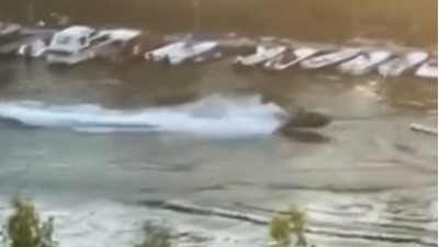 Pomahnitali vozač skutera divljao na Tamišu, povredio četvoro dece i trenera. Očevici: OVO JE BIO PAKAO (UZNEMIRUJUĆI VIDEO)