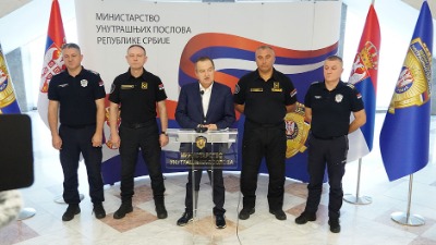 Dačić: Građani branili prostorije SNS od napada