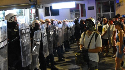 Niš se sprema za sutrašnje suočavanje naprednjaka i studenata 