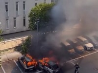 Vatra se širi Novim Beogradom: Kritično u Jurija Gagarina (VIDEO)