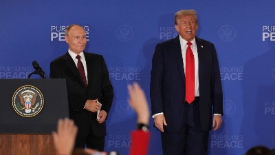 Samit na ivici leda: Prvi susret Trampa i Putina doneo je više od očekivanog
