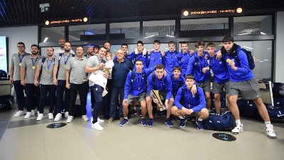 "Srbija je najbolja!" Zlatni Orlići stigli u Beograd (FOTO/VIDEO)