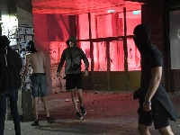 Špigel: Napadi batinaša na demonstrante u Srbiji retko su predmet istrage
