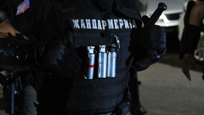 DS: Imena više desetina policajaca dodato na spisak za sankcije EU zbog incidenata u Novom Sadu