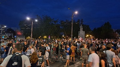 "Šetamo kerove“: Studenti i građani se okupljaju kod Vukovog spomenika
