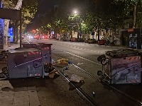 Završen protest na Novom Beogradu, zapaljeni kontejneri u Bulevaru Kralja Aleksandra (FOTO/VIDEO)