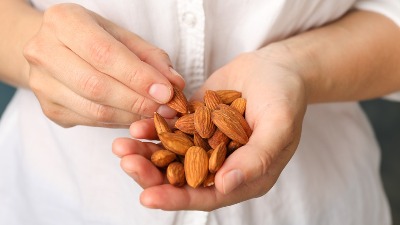 Zašto bi trebalo da jedete 60 grama badema svaki dan? 