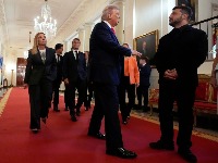 Tramp i Putin preko Zelenskog: Evropa u čekaonici?