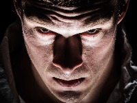 Svaki PSIHOPATA ima ovih 5 osobina: Poznati psiholog upozorava - BEŽITE OD NJIH kao đavo od krsta