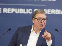 KAKO JE VUČIĆ SAČUVAO SRBIJU Topovski udari "patriota" kod porodilišta u Novom Sadu 