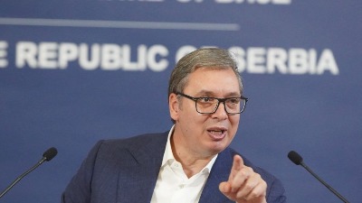KAKO JE VUČIĆ SAČUVAO SRBIJU Topovski udari "patriota" kod porodilišta u Novom Sadu 