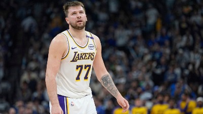  "Ovo je samo početak": Luka Dončić se oglasio posle potpisivanja ugovora sa Lejkersima (FOTO)