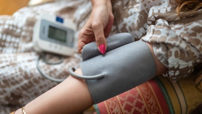Naučnici sa Kembridža utvrdili da POGREŠNO MERIMO KRVNI PRITISAK