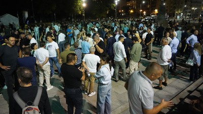 Himna kontramitingaša je apsolutni HIT, a stihovi... Poslušajte sami (VIDEO)