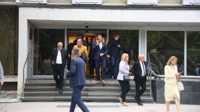 Lažna dojava o bombi u Skupštini: Poslanici se vraćaju u zgradu