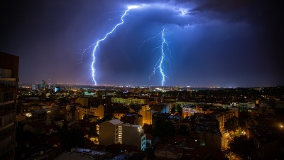 Prete oluje sa grmljavinom, očekuju se i obilni pljuskovi