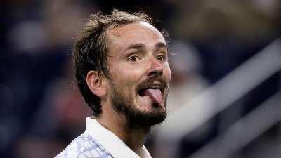 ŠOK na US Openu: Ispao Medvedev!
