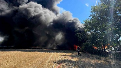 Veliki požar u NS: Uspešno lokalizovan (FOTO, VIDEO)