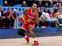 Dobra vest za Zvezdu: Efes bez najboljeg igrača!