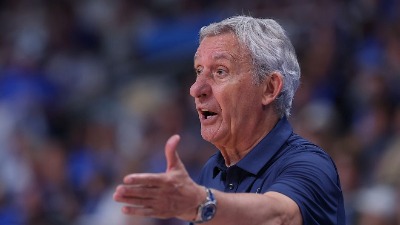 Crveno-beli "uništili" Pešića: Vezenkov ubacio 25 poena