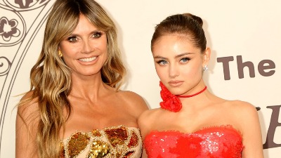 VRELI PLES Hajdi Klum (52) sa ćerkom Leni (21) na stolu ŠOKIRAO ljude: Nakon optužbi za neprimerenu kampanju, ponovo na udaru kritika 