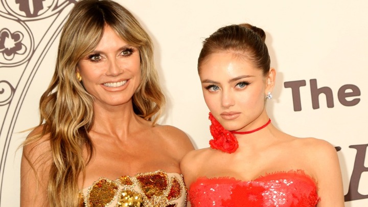 VRELI PLES Hajdi Klum (52) sa ćerkom Leni (21) na stolu ŠOKIRAO ljude: Nakon optužbi za neprimerenu kampanju, ponovo na udaru kritika 