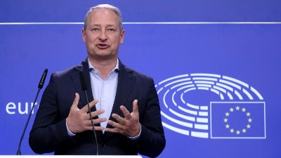 Šider: Vučić ostao bez podrške u EP, moguća blokada sredstava